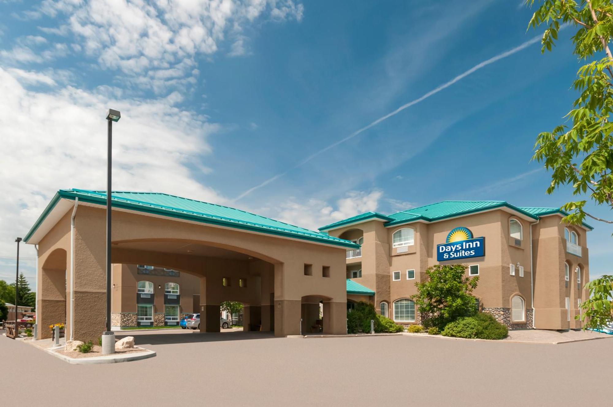 Days Inn & Suites By Wyndham Брандон Экстерьер фото