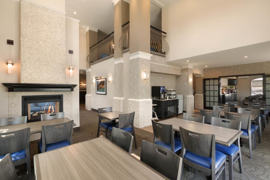 Days Inn & Suites By Wyndham Брандон Экстерьер фото